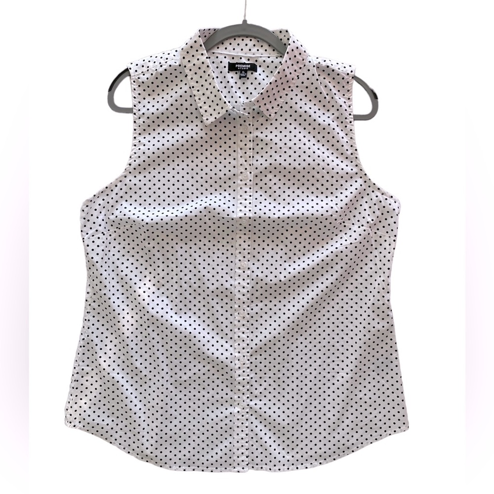 Polka dot white sleeveless shirt XL